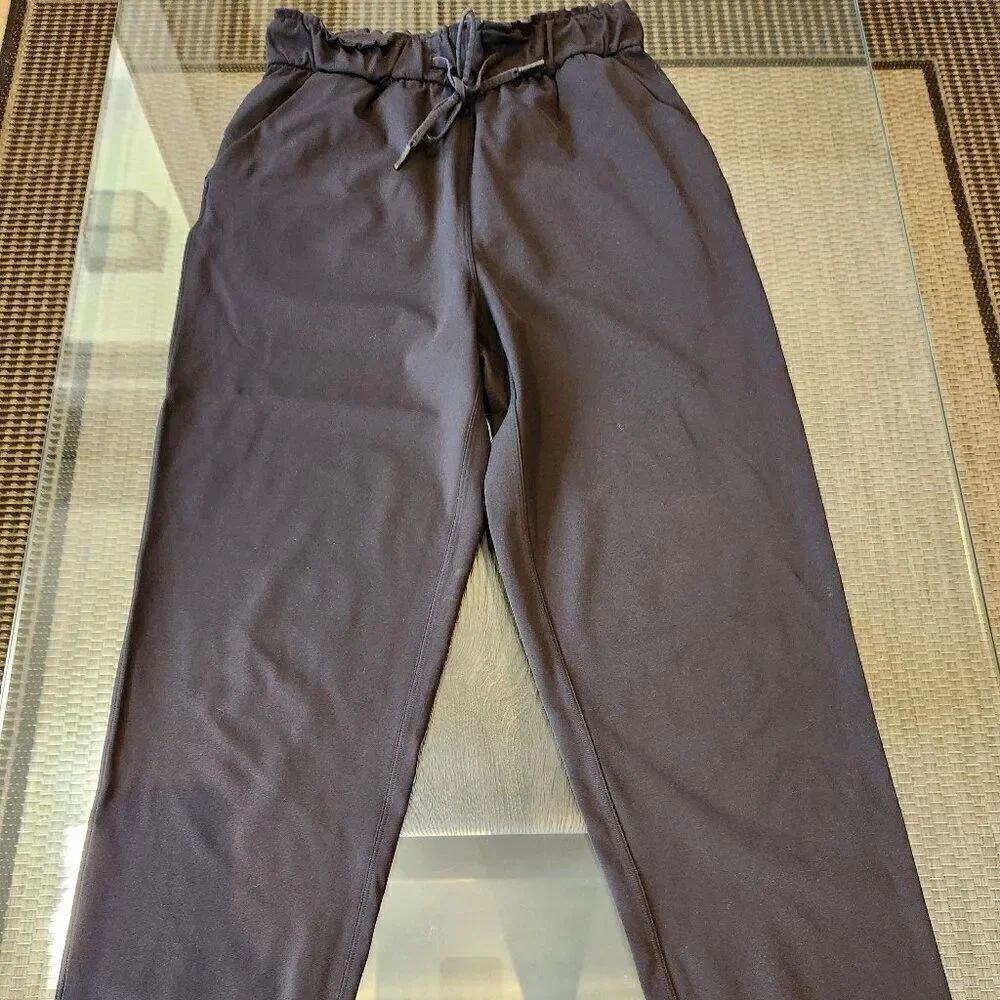 Lululemon Keep Moving Crop 23"